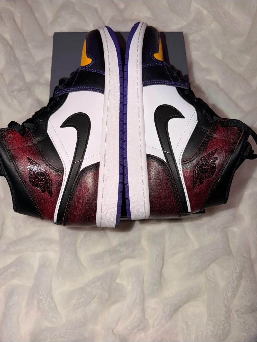 Air Jordan Mid SE lakers vs bulls Nwb Sz 11